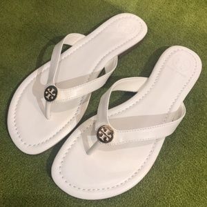 Tory Burch Pearce White Leather Thong Sandals